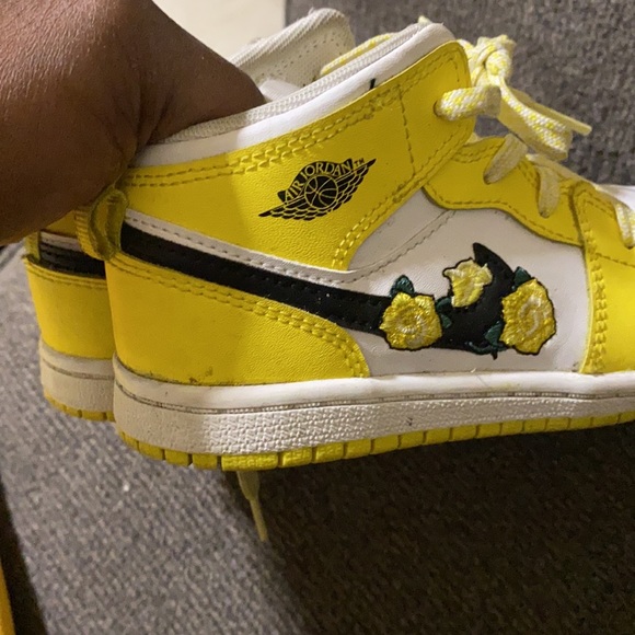 Retro 1s - Picture 3 of 3